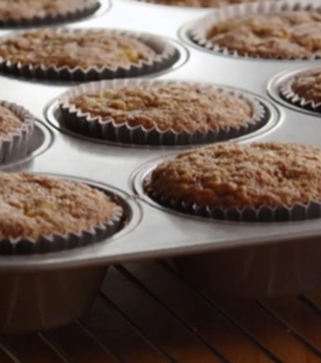 წარმოგიდგენთ უგემრიელესი ბანანის მაფინების უმარტივეს რეცეპტს.