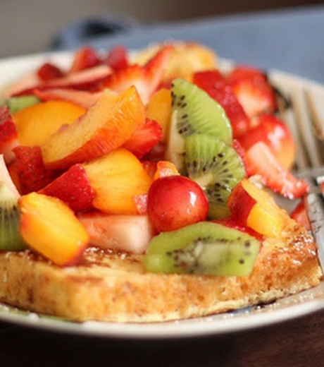გააფორმეთ თქვენი საყვარელი ხილითა თუ ხილის ჯემით. ისაუზმეთ ფრანგულად! ისაუზმეთ გემრიელად!