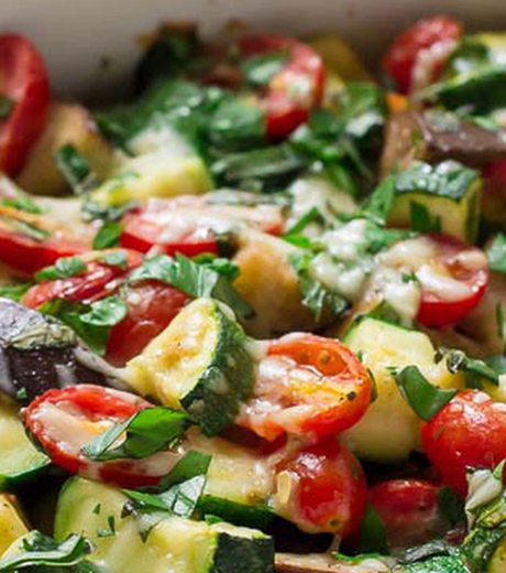 მოამზადეთ და დააგემოვნეთ საბდრიჯნის გემრიელი სალათის რეცეპტი ტომატოსგან.